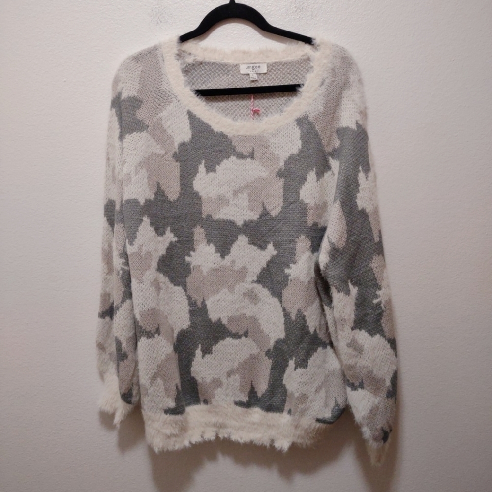 Umgee Nude Camo Crew Neck Sweater NEW Large